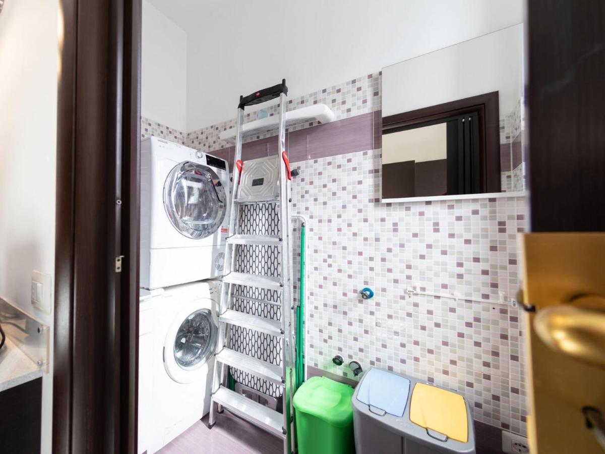 The Best Rent - Spacious Apartment Near Roma Termini Station エクステリア 写真