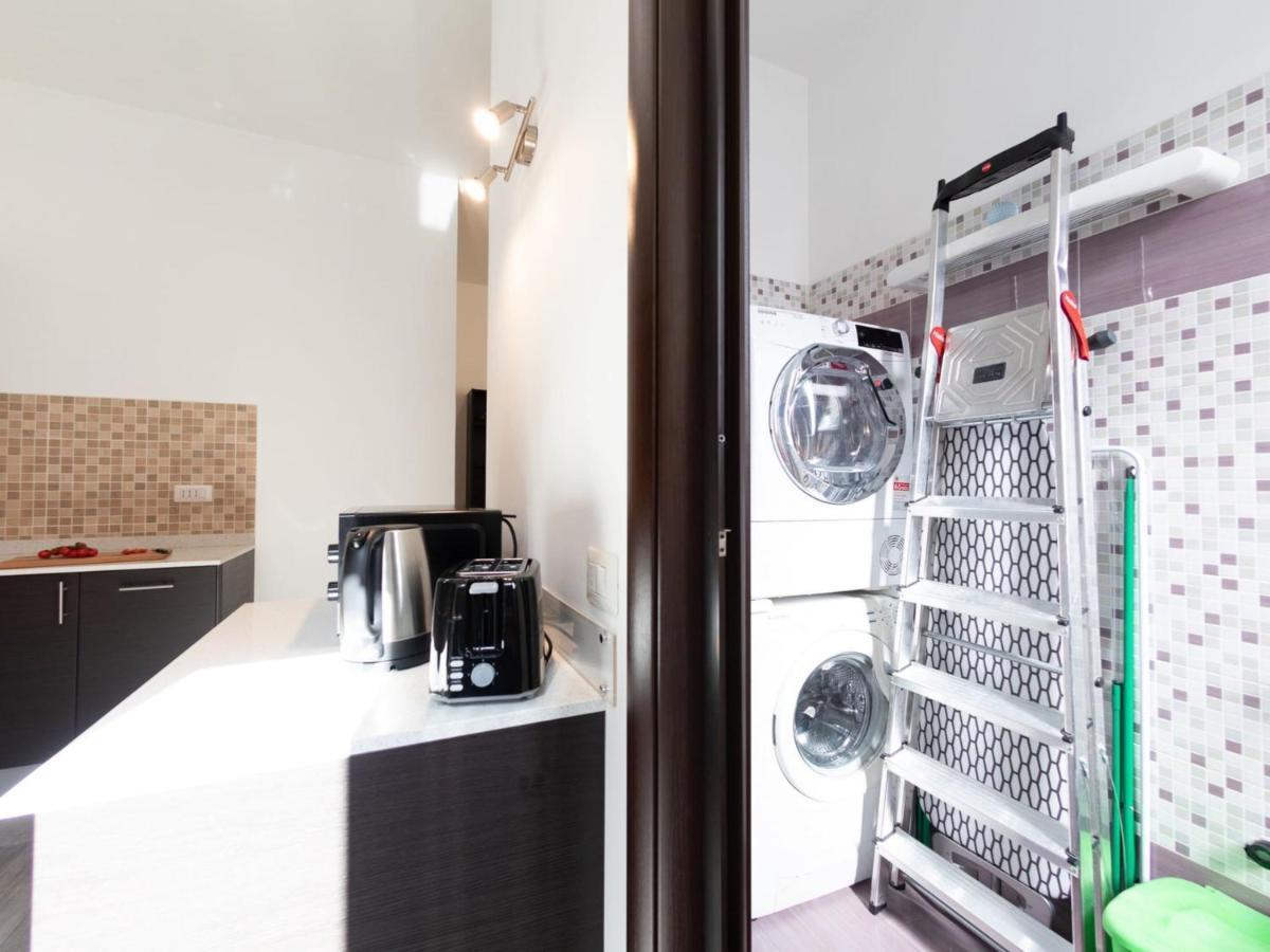 The Best Rent - Spacious Apartment Near Roma Termini Station エクステリア 写真